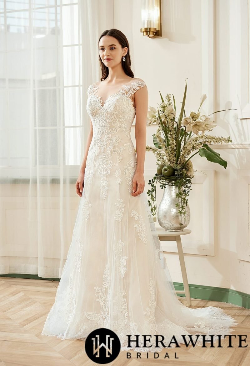 Robe De Mariée Traîne Dentelle – Image 4