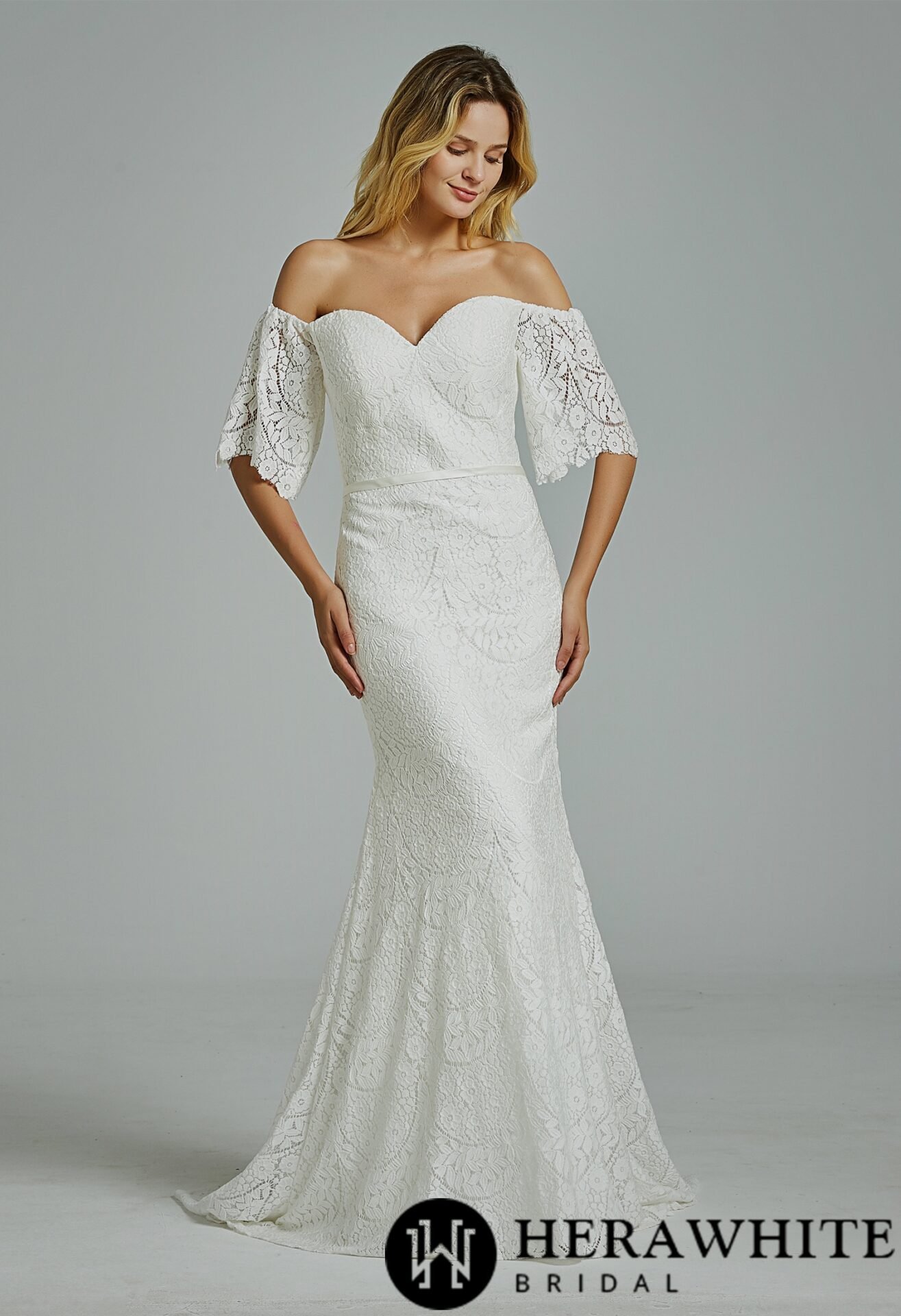 Robe De Mariée Fourreau Dentelle Epaules Dénudées