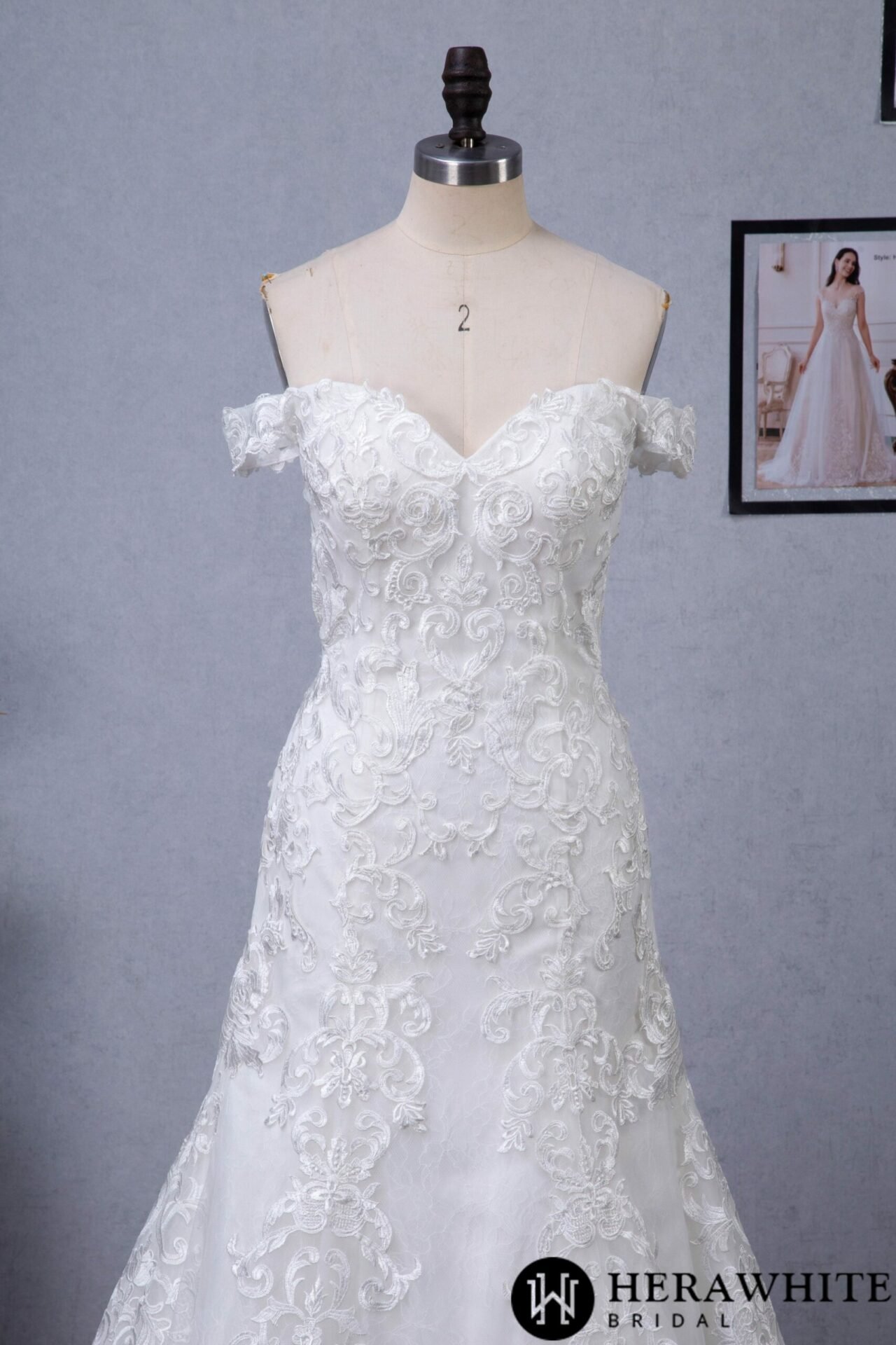 163bce2ea5 scaled 1 | Robes de Mariée | Comtesse Mariage Robe de Mariée Brodée – Image 7