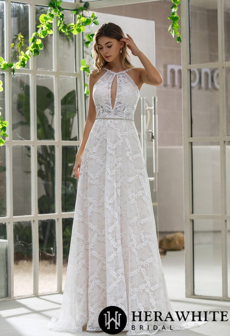 Robe De Mariée En Dentelle A Encolure