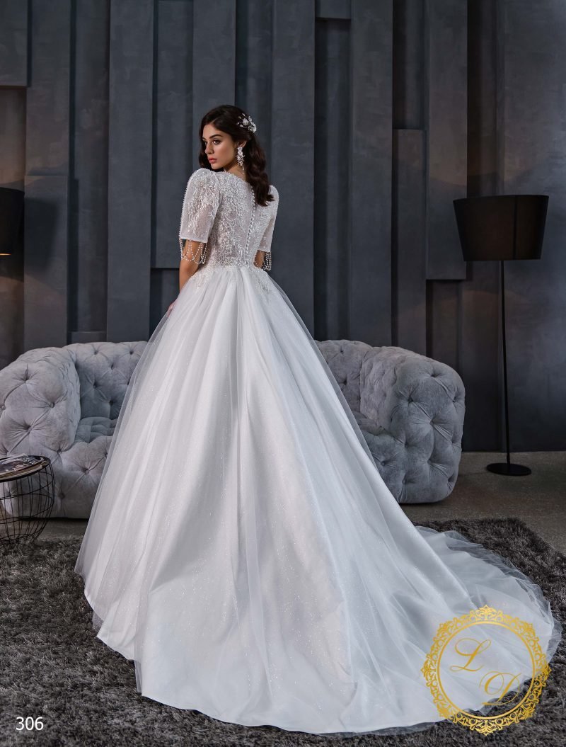 Robe De Mariée Manches Courtes Bouffantes Et Dentelle Florale – Image 4