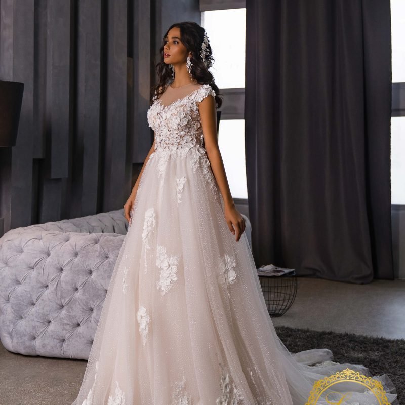 Robe De Mariée Appliques Florales Et Jupe Tulle