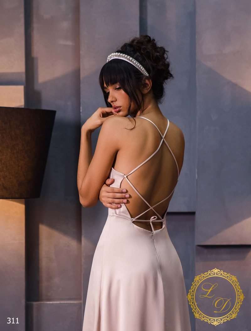 Robe De Mariée Simple Etoilée – Image 4