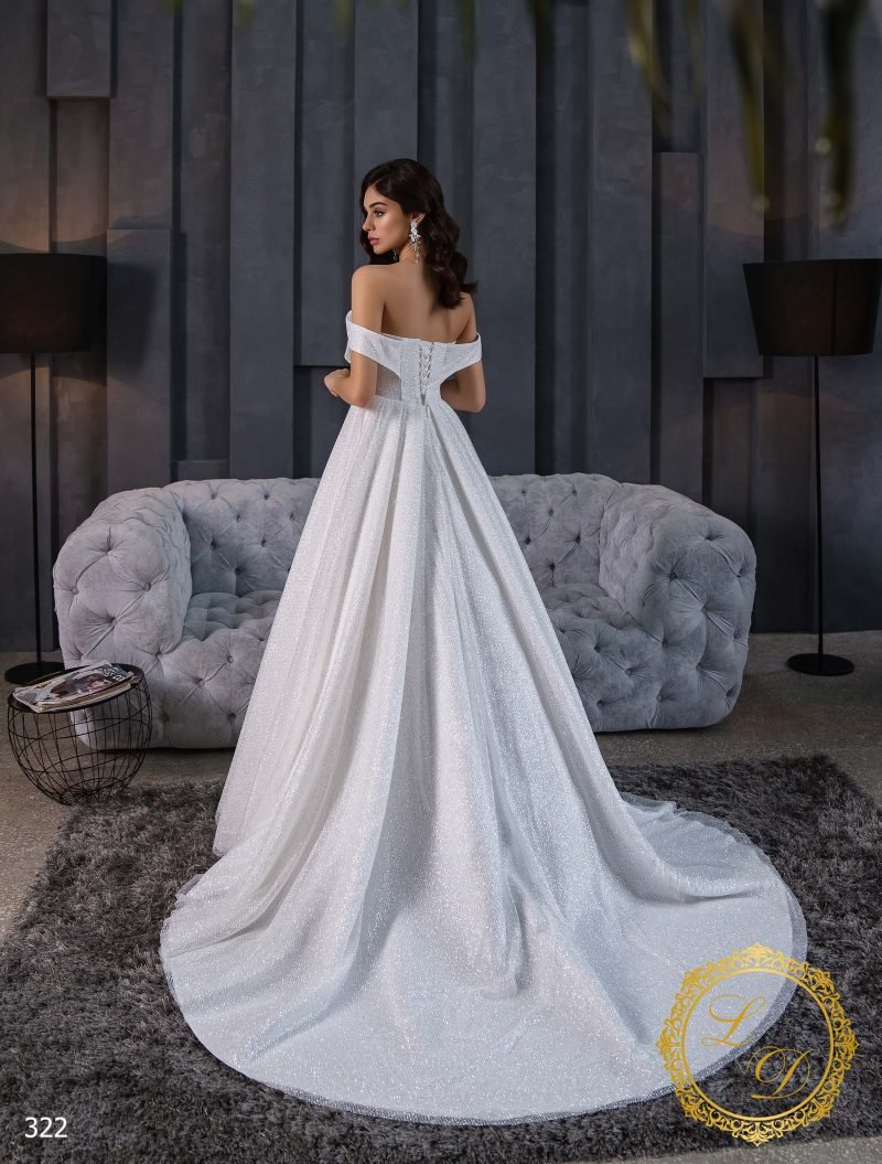 Robe De Mariée Volanté A Haut Transparent Dentelle Florale – Image 3