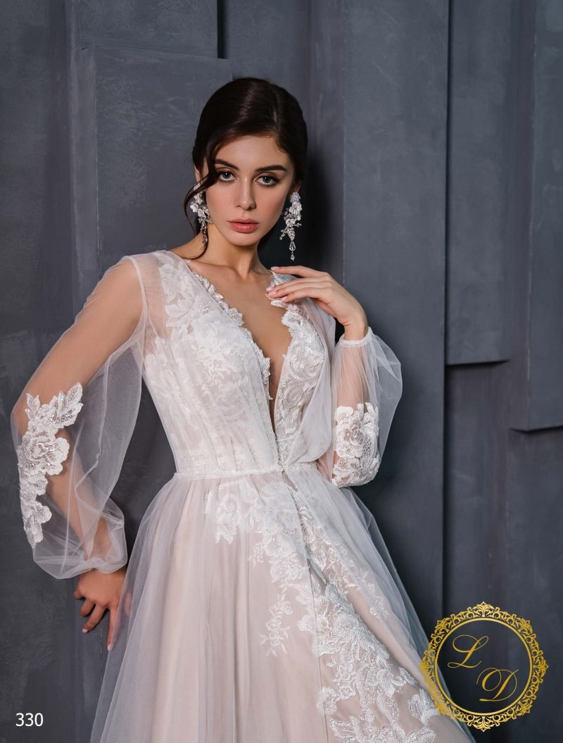 Robe De Mariée En Satin Nude Avec Dentelle Florale – Image 2