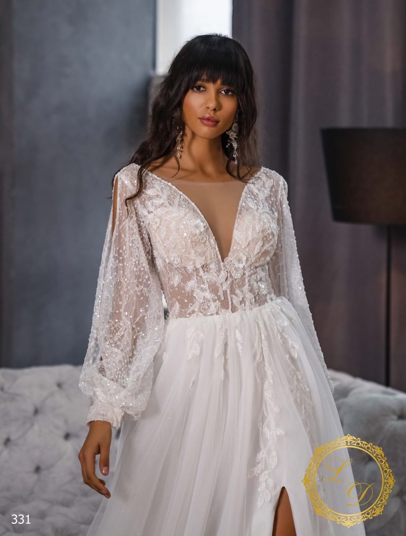 Robe De Mariée Manches Et Jupe Fendues – Image 2