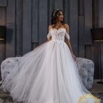 Robe De Mariée Princesse Col Cœur Et Brillante