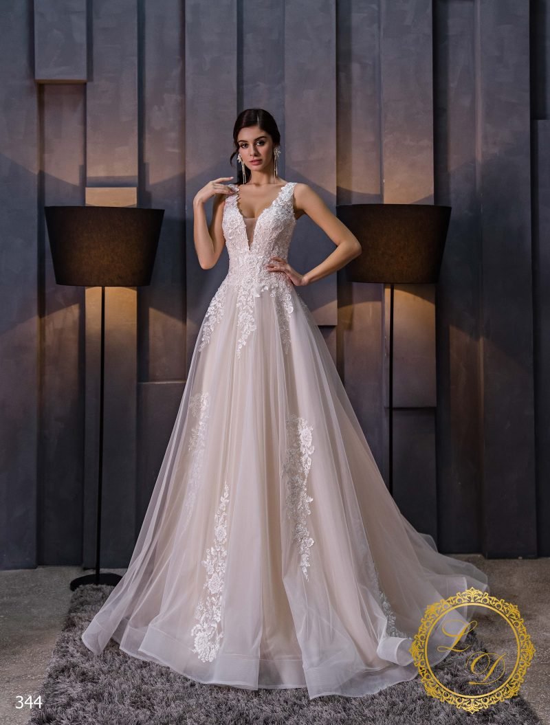 Robe De Mariée Bohème Dentelle Longue Traîne