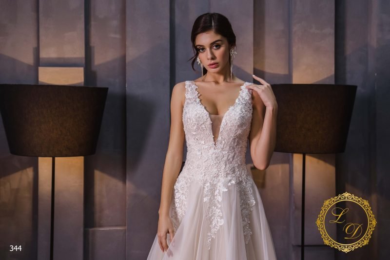 Robe De Mariée Bohème Dentelle Longue Traîne – Image 2