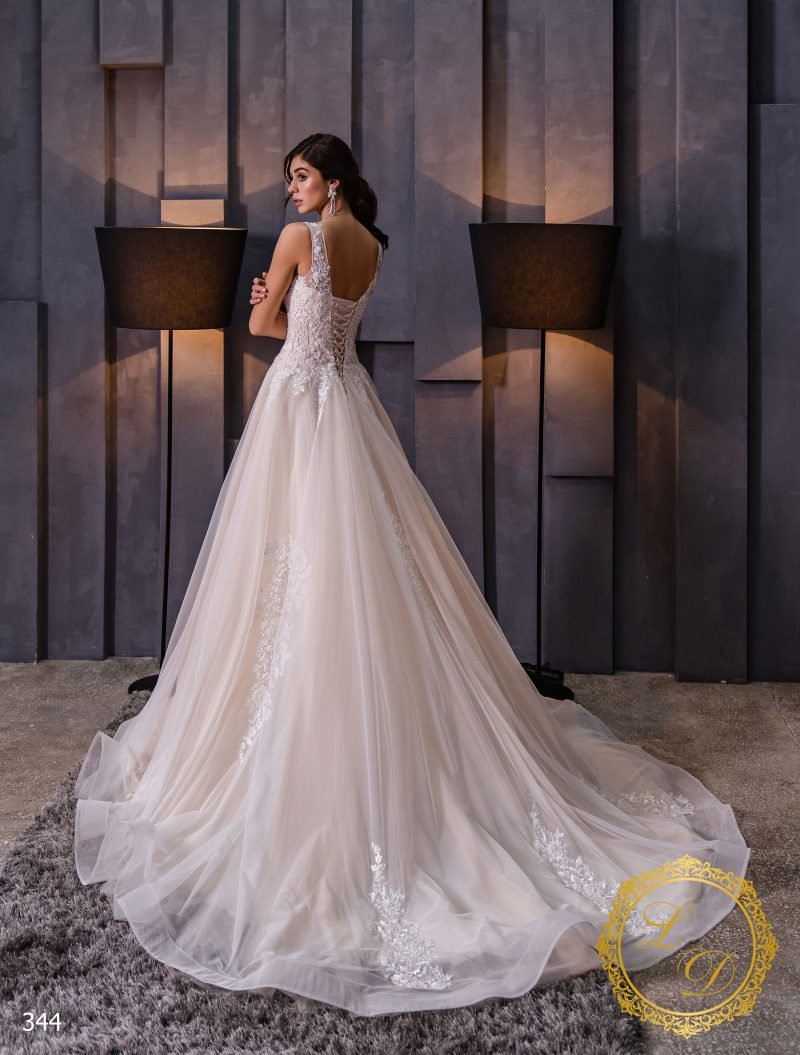 Robe De Mariée Bohème Dentelle Longue Traîne – Image 3
