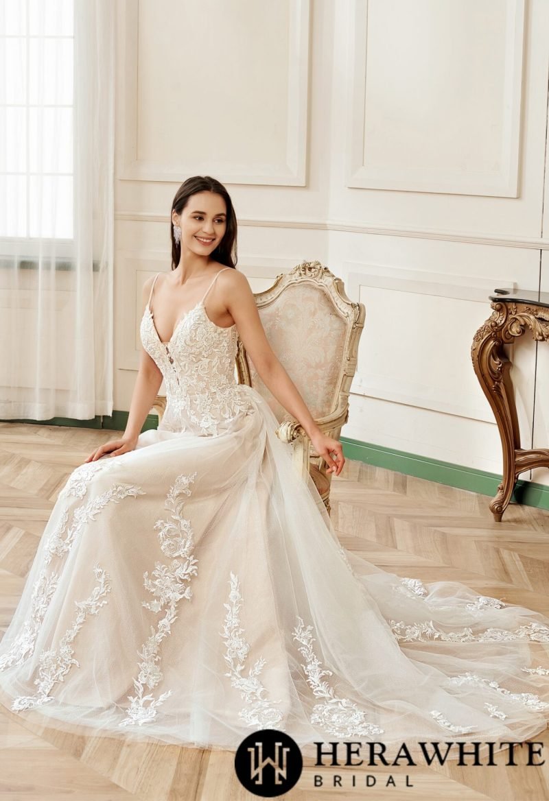 Robe De Mariée Col V Florale – Image 2