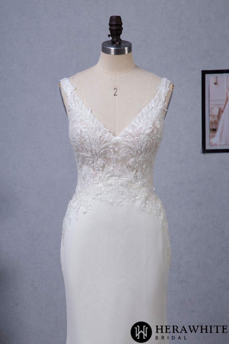 Robe De Mariée Fourreau Traîne En Dentelle – Image 7