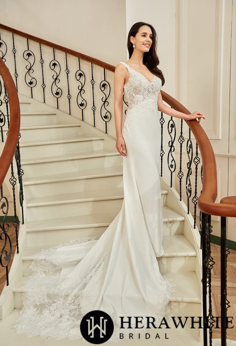 Robe De Mariée Fourreau Traîne En Dentelle – Image 4