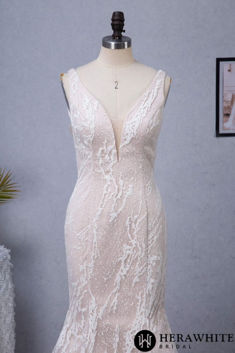 Robe De Mariée Trompette Col V – Image 7