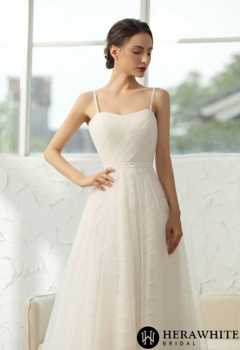 Robe de Mariée Simple Et Chic – Image 3