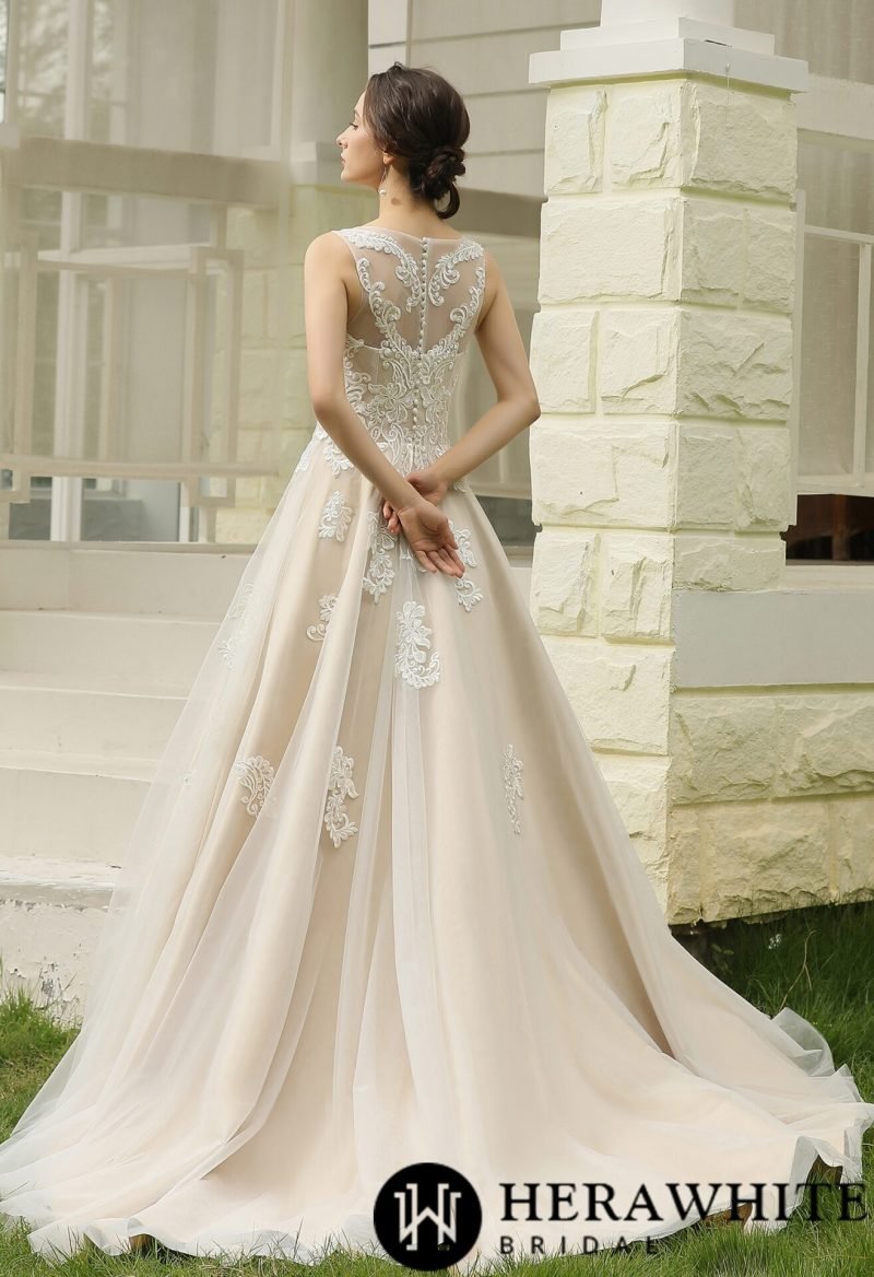 Robe de Mariée Brodée – Image 7