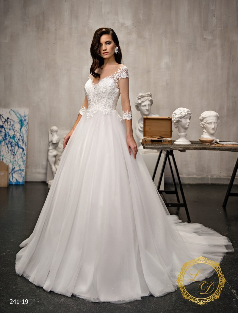 Robe De Mariée Princesse Dentelle Florale Chic