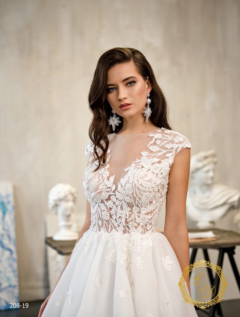Robe De Mariée Princesse Dos Nu Et Col V Illusion – Image 2