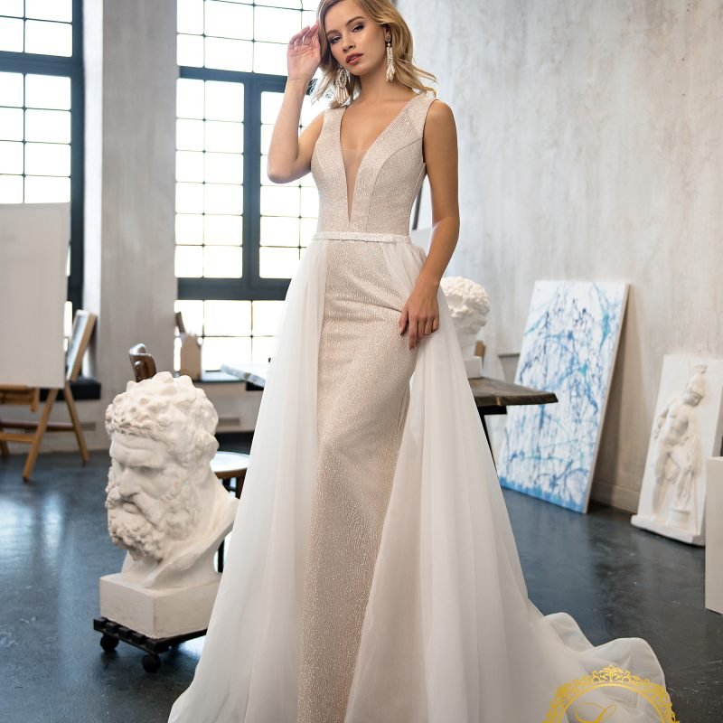 Robe De Mariée Fourreau Brillante A Traîne Détachable En Tulle