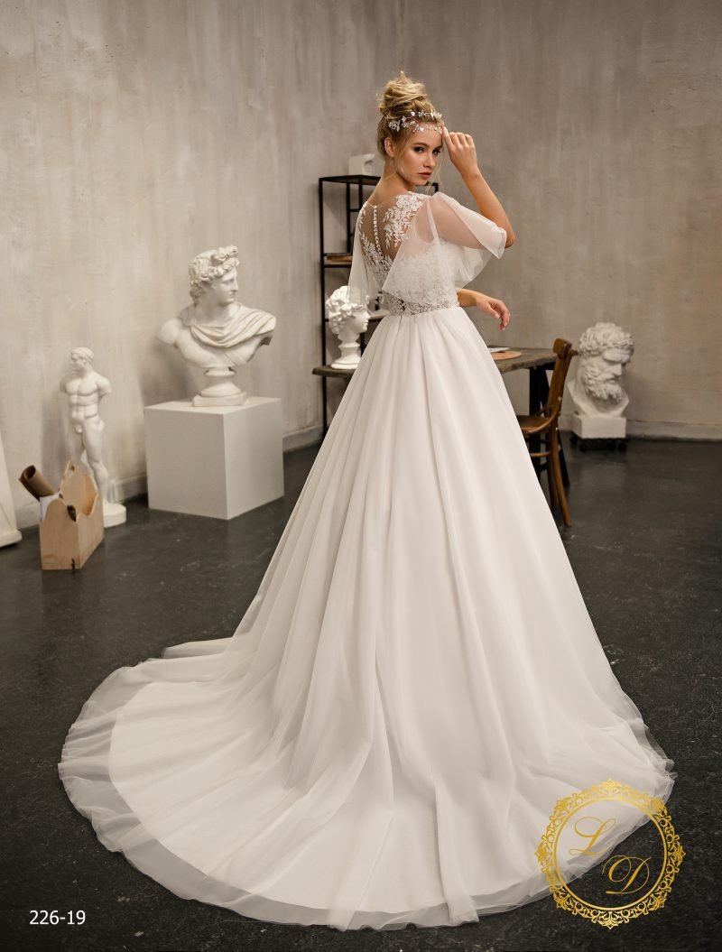 Robe De Mariée Manches Courtes En Tulle – Image 3