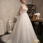 Robe De Mariée Dentelle Florale A Col Montant