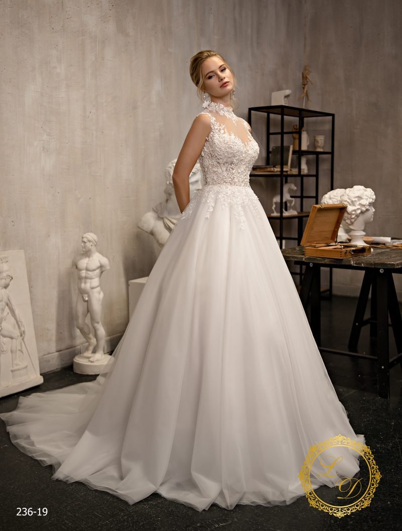 Robe De Mariée Dentelle Florale A Col Montant