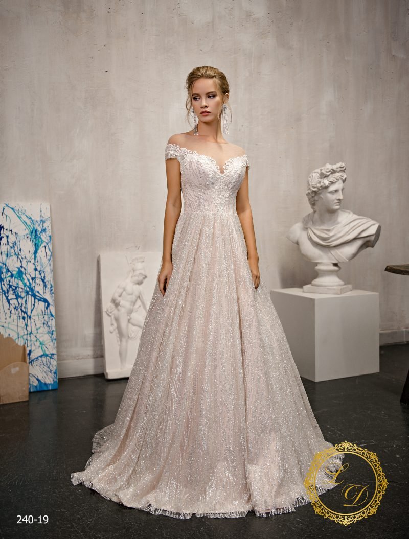 Robe De Mariée Scintillante Col Bardot Illusion