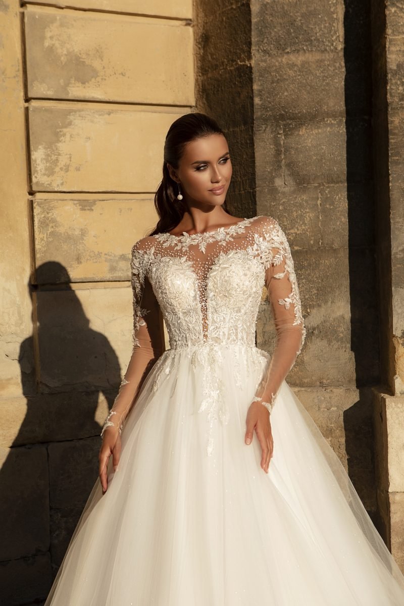 Robe De Mariée A Dentelle Florale A Manches Longues Illusion – Image 3