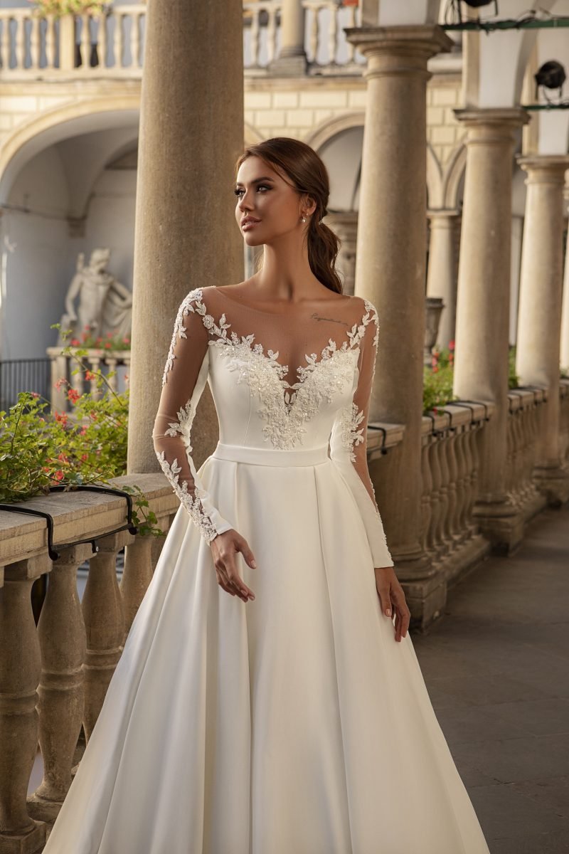 Robe De Mariée A Liseré Sensuelle