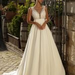 Robe De Mariée Pour Petite Poitrine