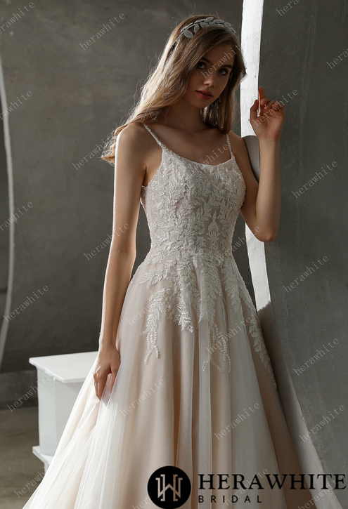Robe De Mariee Princesse A Traine En Dentelle zoom | Robes de Mariée | Comtesse Mariage Robe De Mariée Princesse A Traîne En Dentelle