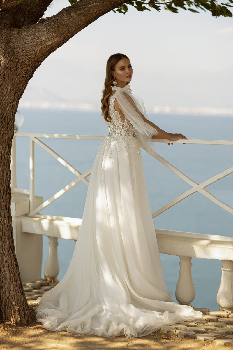 Robe De Mariée Col V Plongeant Epaulettes Originales – Image 2