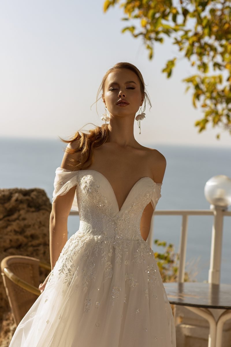Robe De Mariée Princesse Manches Tombantes Blanche – Image 3
