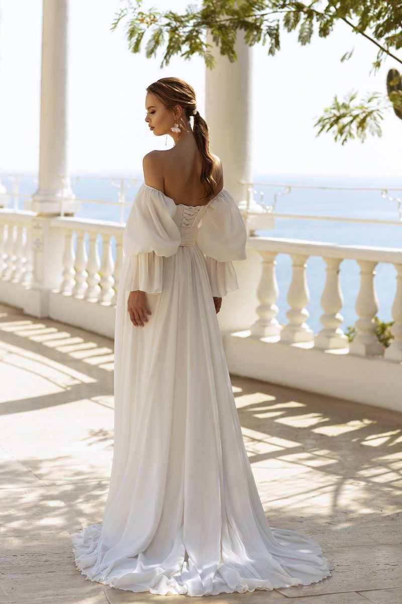 Robe De Mariée Fluide Blanche – Image 2