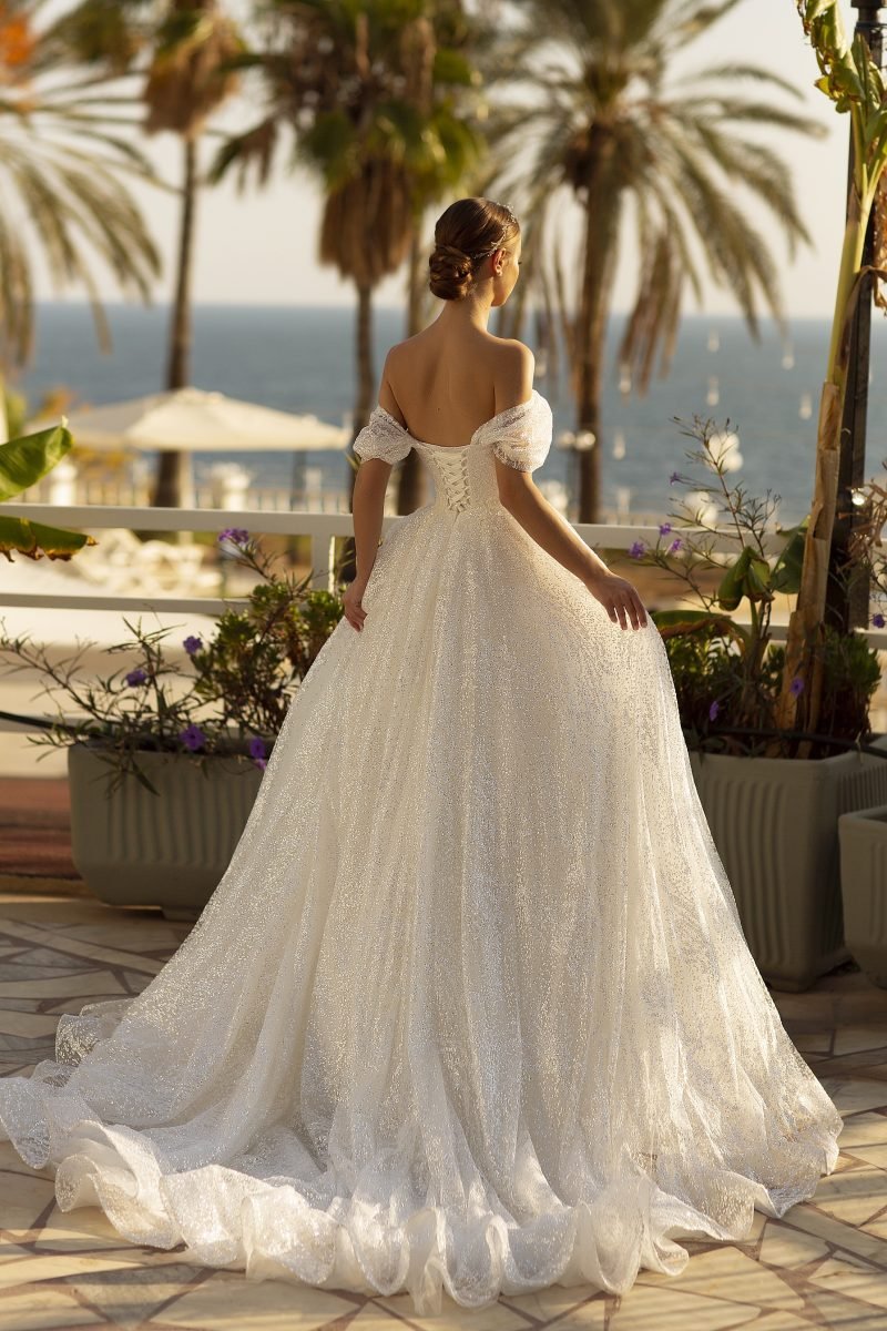 Robe De Mariée Princesse Col V Blanche – Image 2