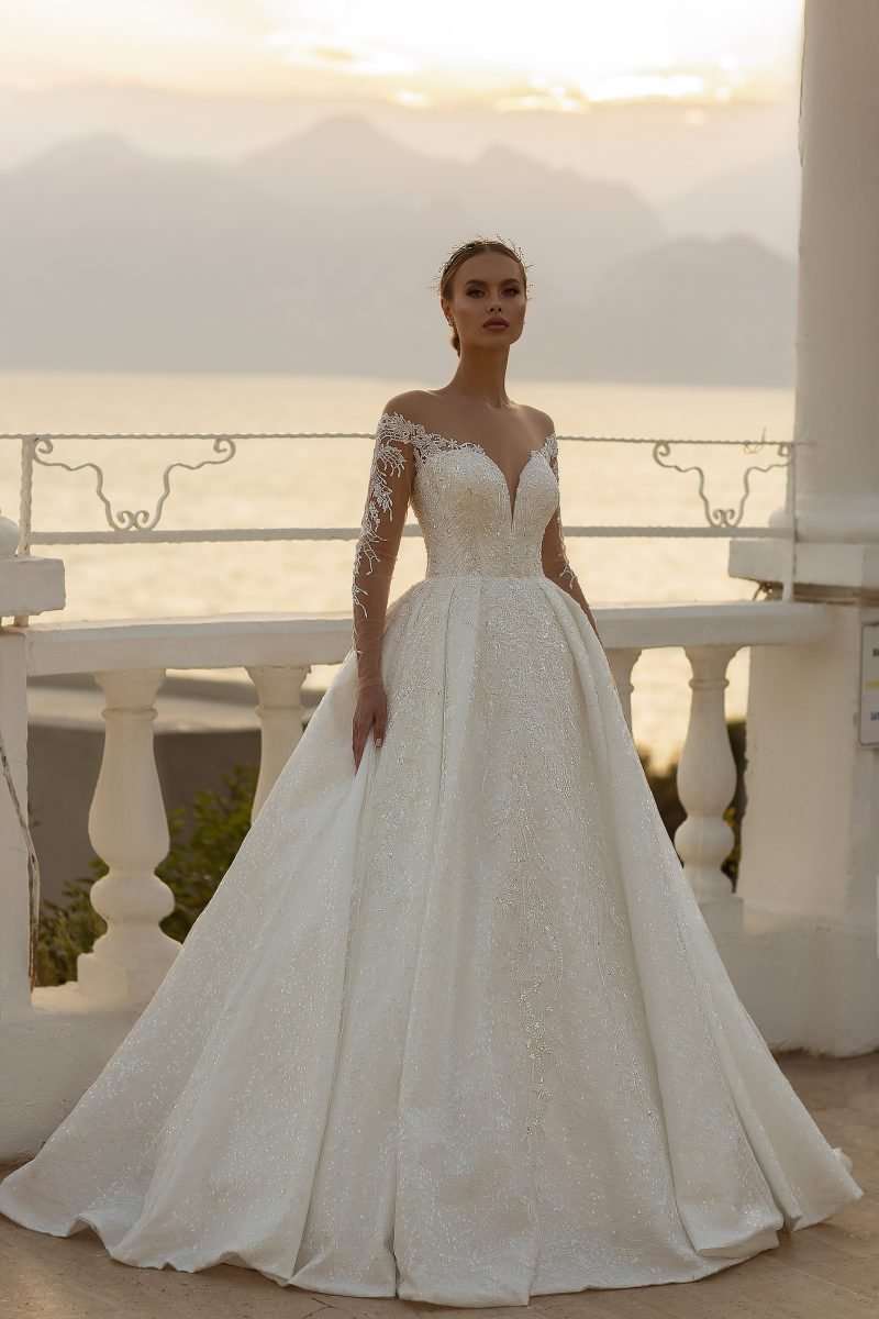 Robe De Mariée Princesse Avec Sequins Col Cœur Illusion