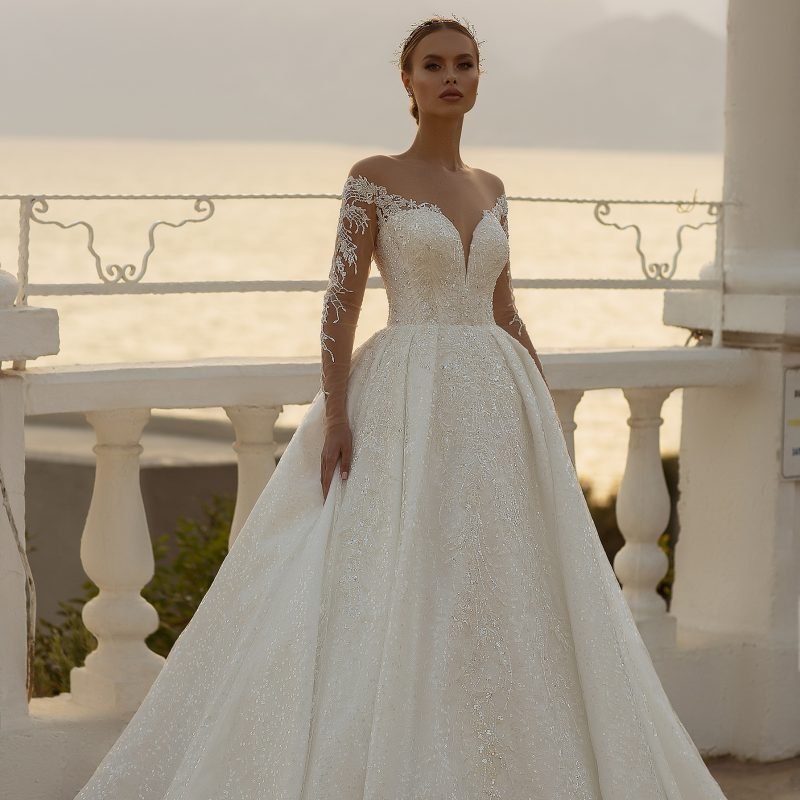 Robe De Mariée Princesse Avec Sequins Col Cœur Illusion