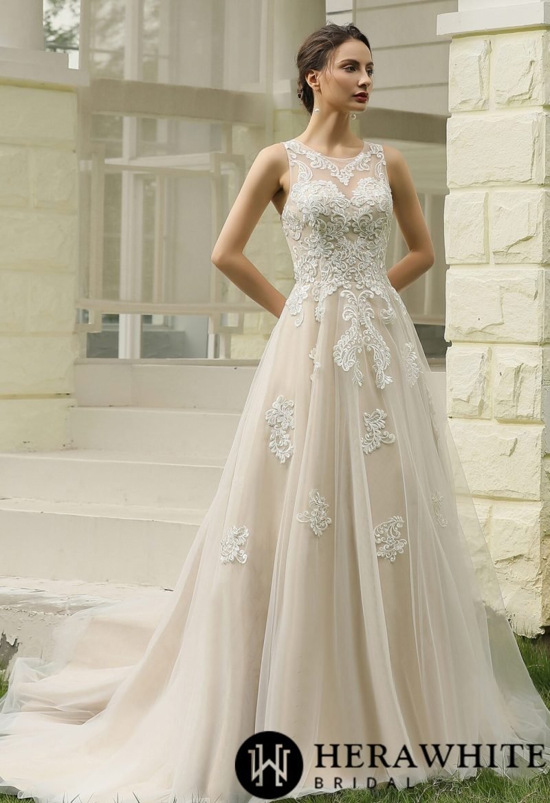 Robe de Mariée Brodée – Image 2