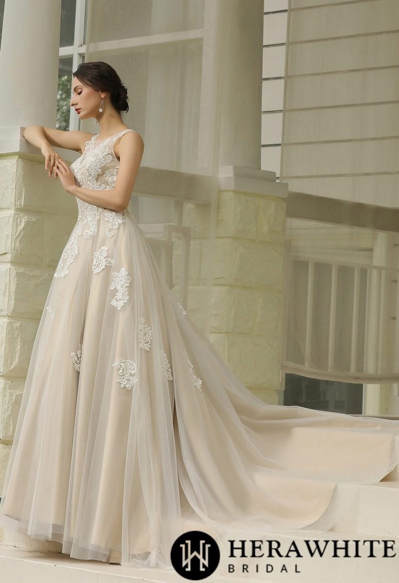 Robe de Mariée Brodée – Image 6