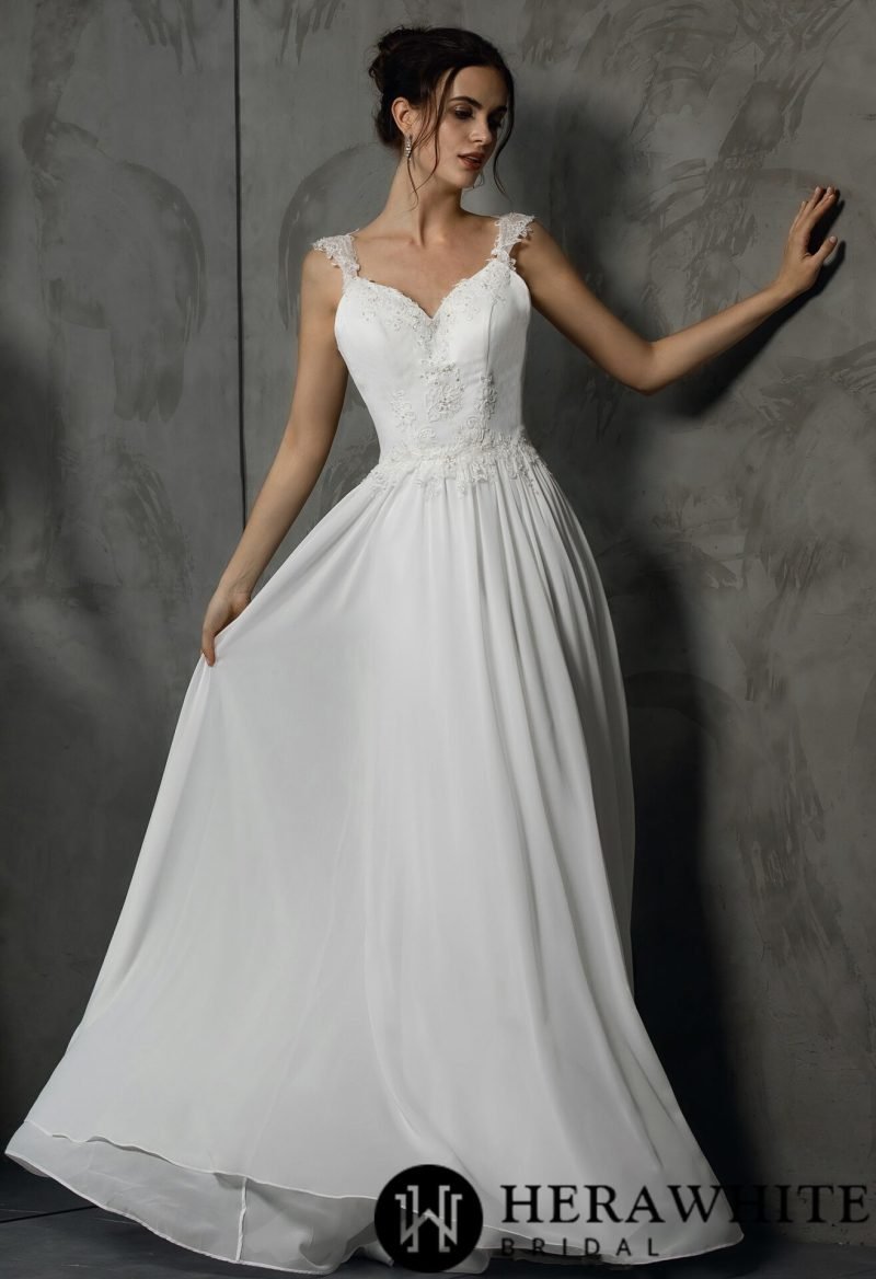 Robe De Mariée Simple En Mousseline – Image 2