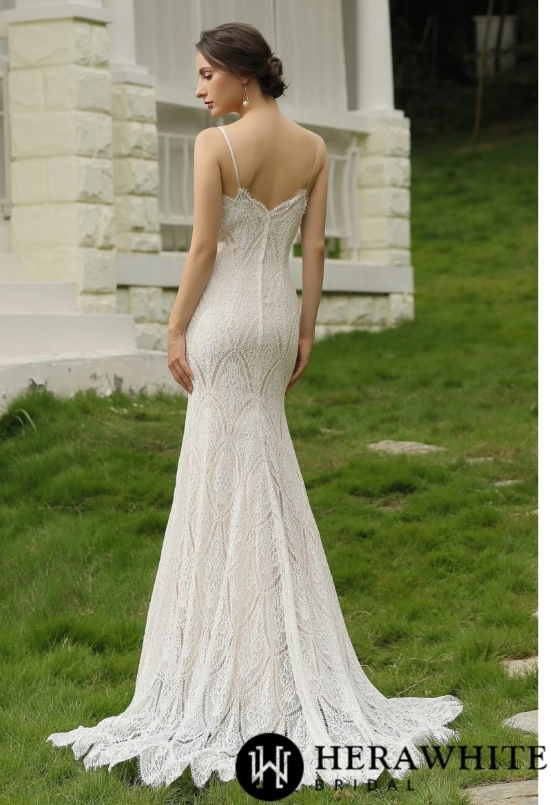 Robe De Mariée Fourreau En Dentelle – Image 7