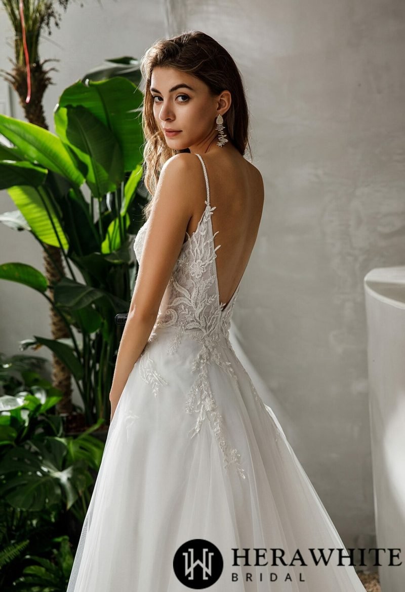 Robe De Mariée Florale Col V – Image 5