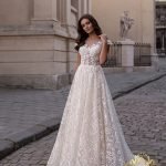 Robe De Mariée A Dentelle Florale Elégante Avec Perles