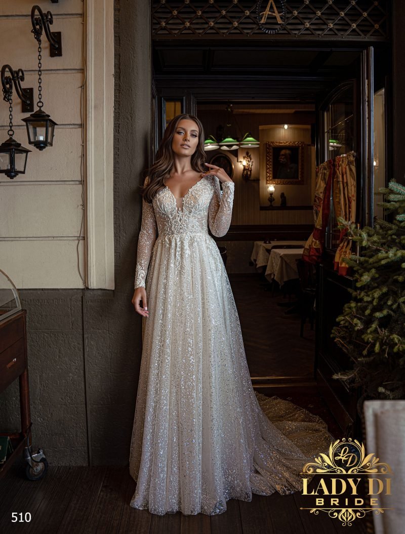 Robe De Mariée Brodée et Etincelante