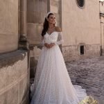 Robe De Mariée A Manches Longues Et Appliques Florales Scintillantes