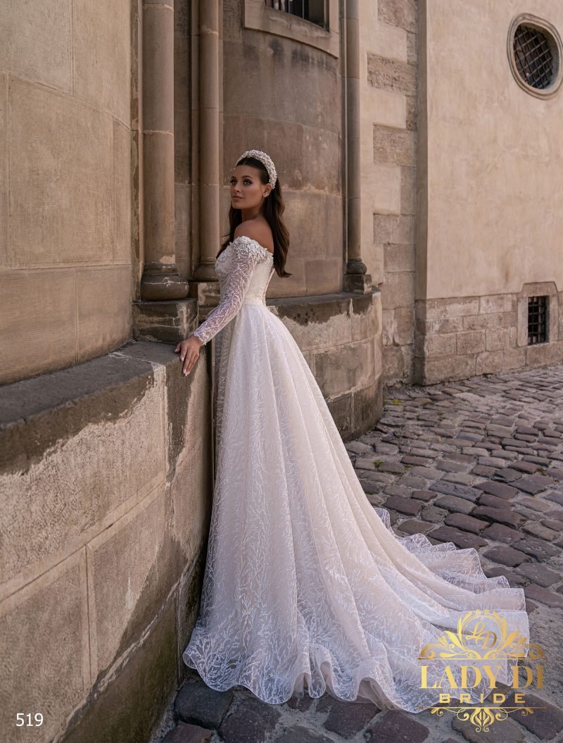 Robe De Mariée A Manches Longues Et Appliques Florales Scintillantes – Image 3